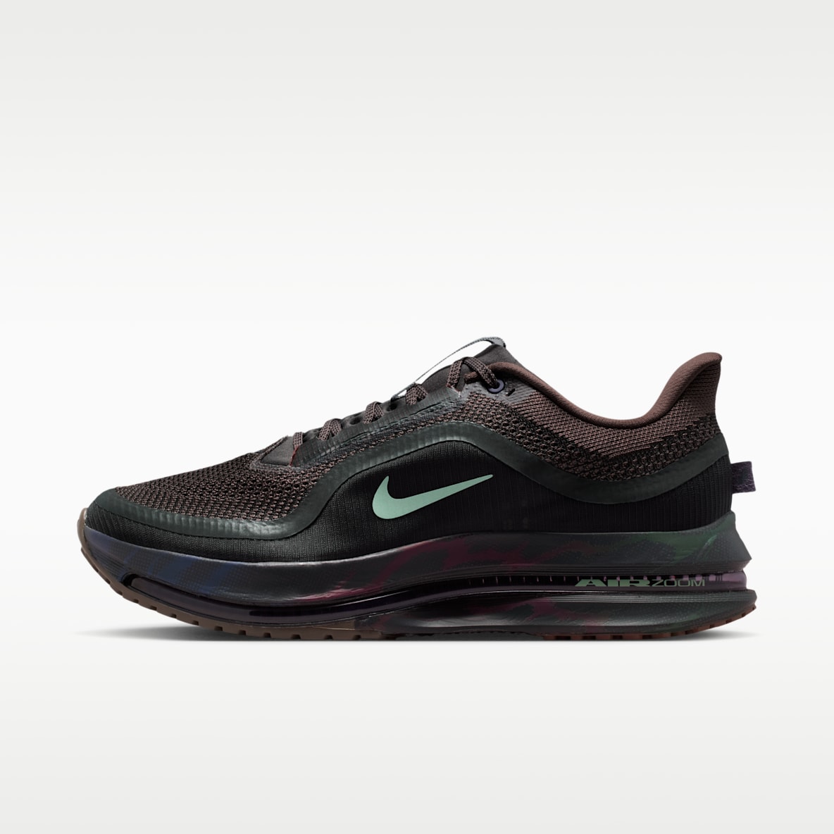 Running Shoes. Nike RO